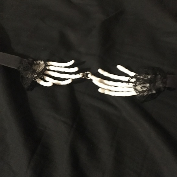 SOLD Gothic Skeleton Hands Choker - Picture 3 of 8